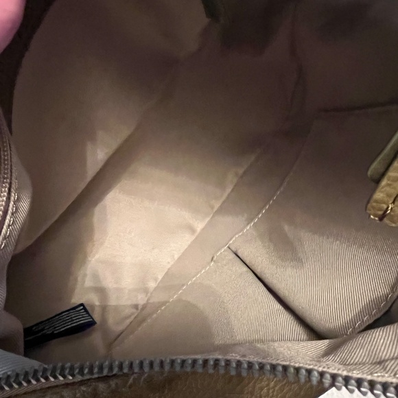 American Leather CO. Olive Green Crossbody Bag - Picture 9 of 15